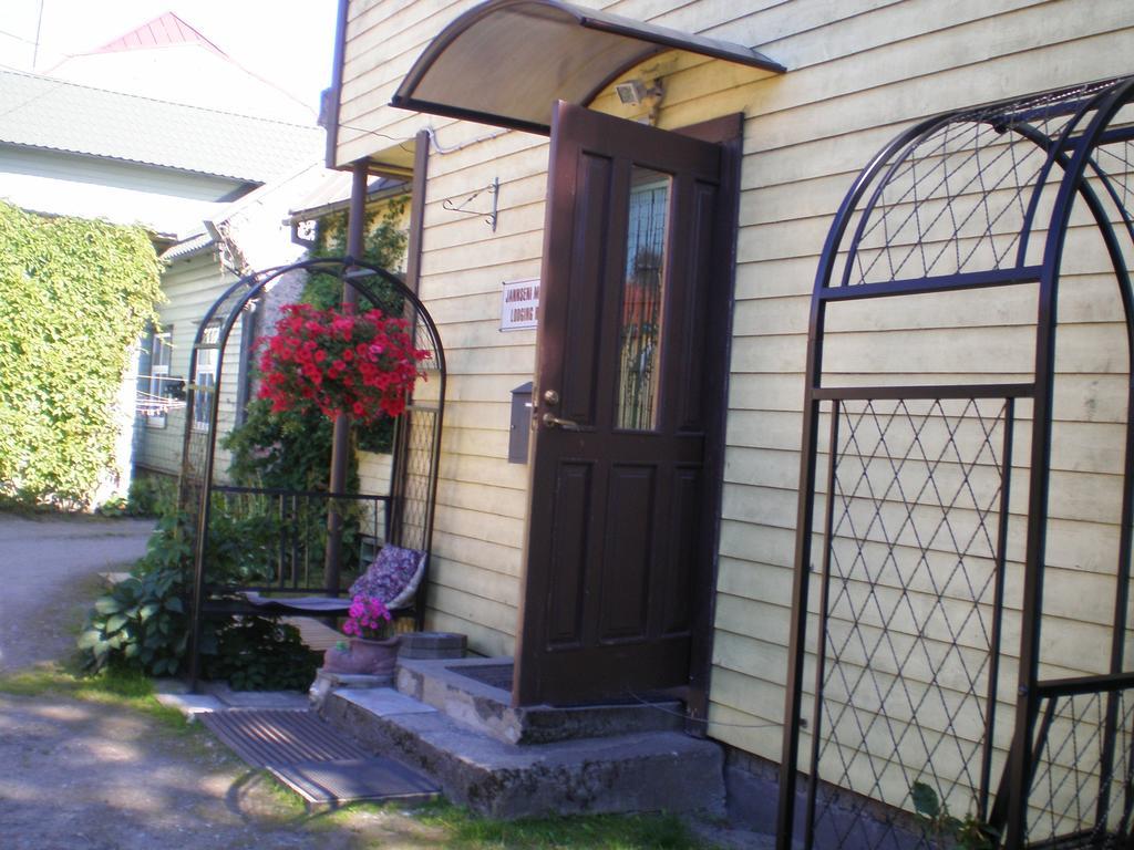 Jannseni Accommodation Pärnu Exterior foto